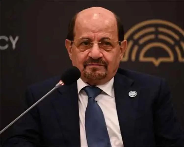 رئيس الوزراء يوجه بمكافأة 5 آلاف ريال سعودي لكل فر...