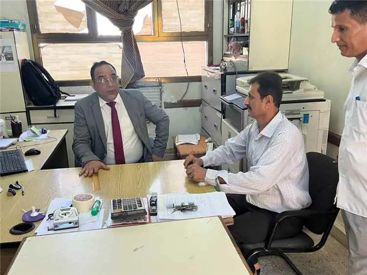 رئيس الجهاز التنفيذي يتفقد مستوى الانضباط الوظيفي...