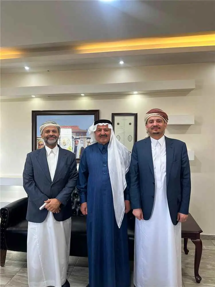 الشيخ حميد الأحمر: نتطلع لتعزيز العلاقات التاريخية...