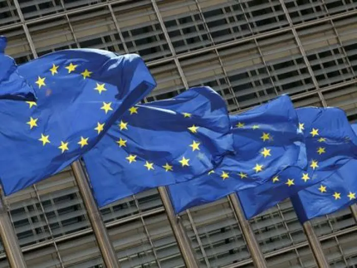 المستهلكون الأوروبيون يتوقعون استمرار التضخم وانكماش الاقتصاد