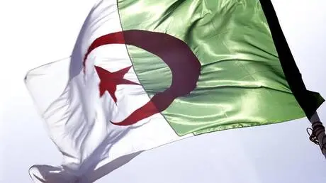 السلطات الجزائرية تتحرك إثر انتشار فيديو تدنيس العلم الوطني