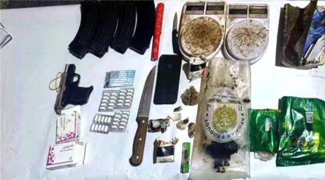 مكافحة المخدرات تداهم وكرًا لترويج الحشيش بمدينة ا...