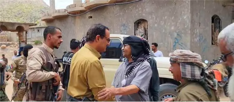 مدير عام شرطة الضالع يتفقد مديرية الحصين لتعزيز ال...