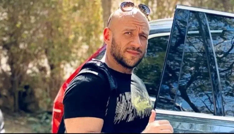أشرف زكي يحذر من النصب باسم أحمد مكي وماجد الكدوان...
