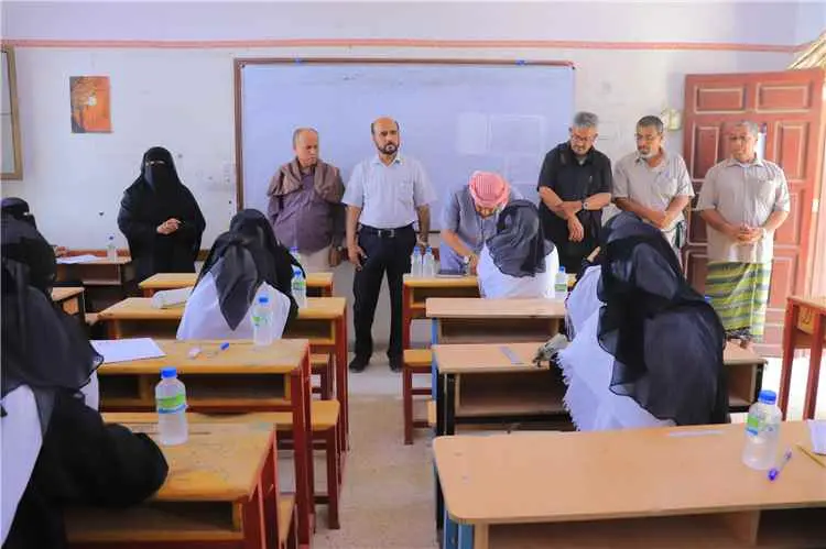 الأمين العام لمحلي القطن ومدير التربية يدشنان اختب...