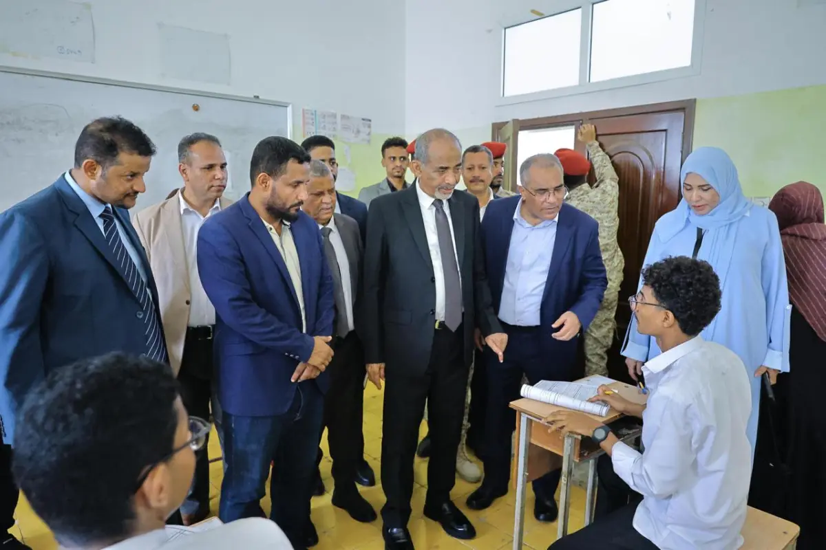 عضو مجلس القيادة محمود الصبيحي يدشّن اختبارات الثا...