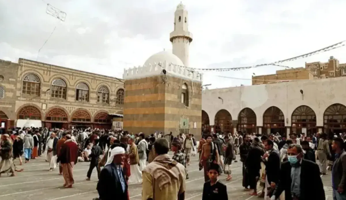 إغلاق مؤقت للجامع كبير وعدد من المساجد في صنعاء بس...