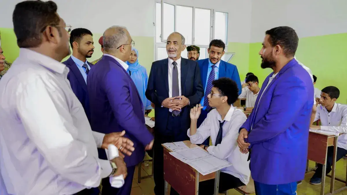 الصبيحي يفتتح امتحانات الثانوية العامة لأكثر من 93...