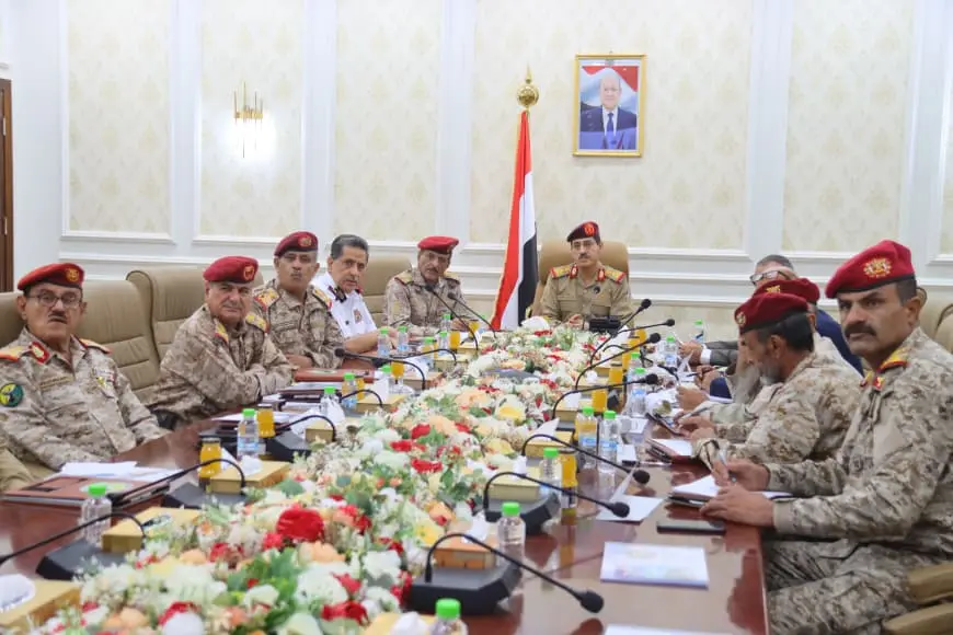وزير الدفاع يترأس اجتماعاً للمجلس الأعلى للأكاديمي...