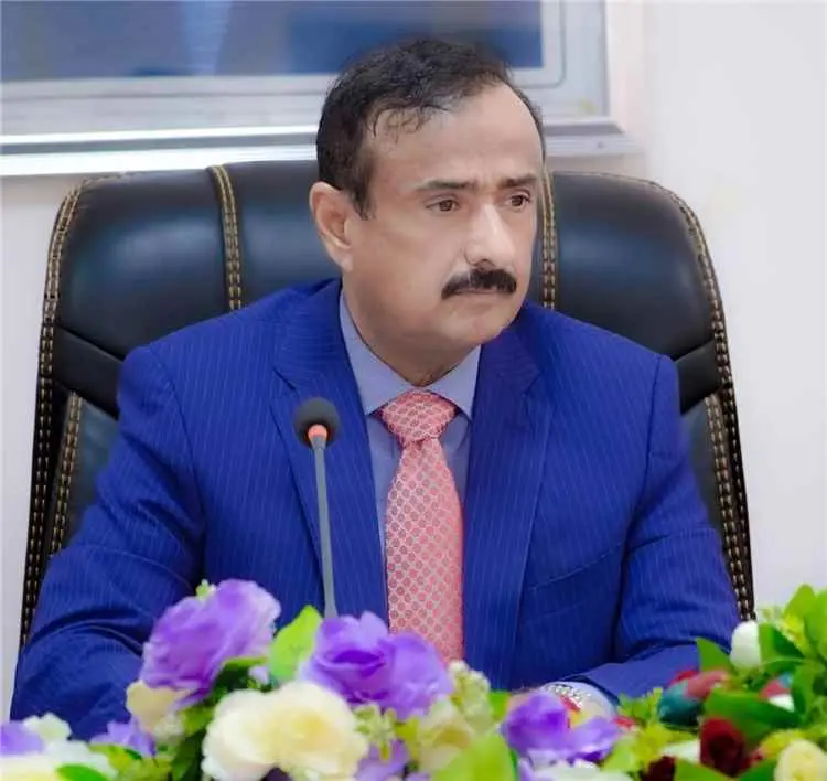 محافظ شبوة بن الوزير يشيد بجمعية الصناعات النسيجية...