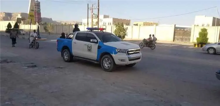 شرطة سيئون تضبط شخصين وامرأة بحوزتهم مواد مخدرة