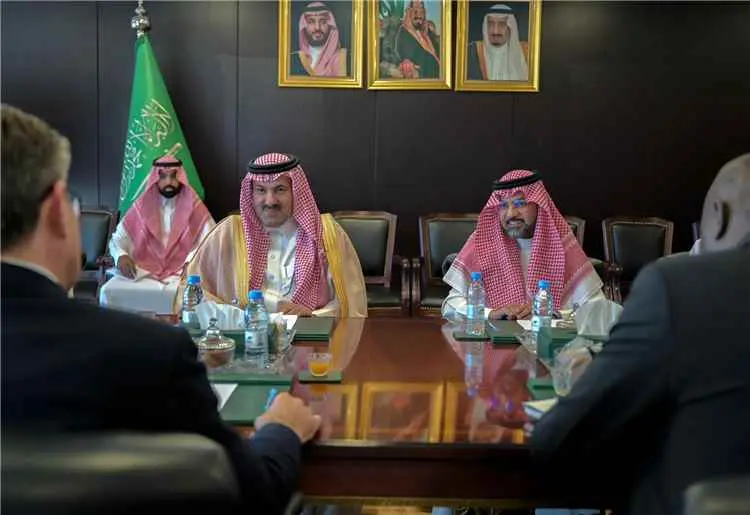 قيادي في البرنامج السعودي لتنمية وإعمار اليمن يودّ...