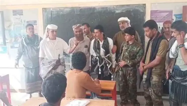 مدير عام مديرية الوضيع يدشن امتحانات الثانوية العا...
