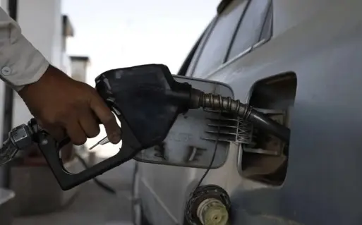 بعد تلف مئات المركبات.. الحوثيون يتهرّبون من فضيحة...
