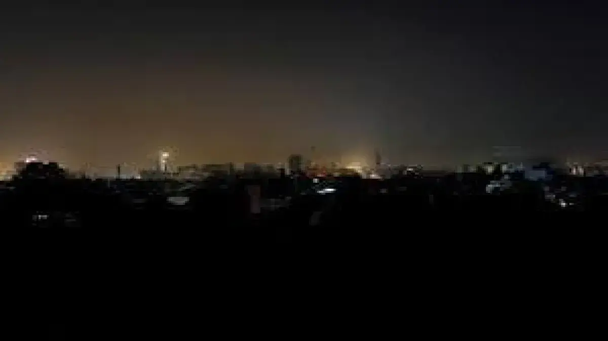 احتجاجات في عاصمة حضرموت تنديداً بتدهور خدمة الكهر...