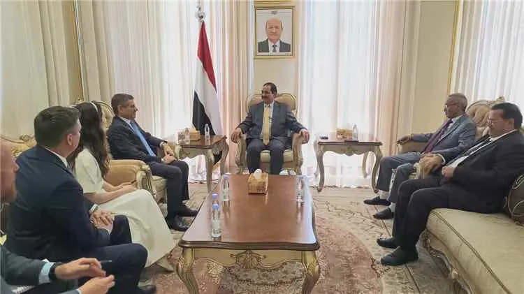 وزير الداخلية يثمن جهود السفير الامريكي في تعزيز ا...