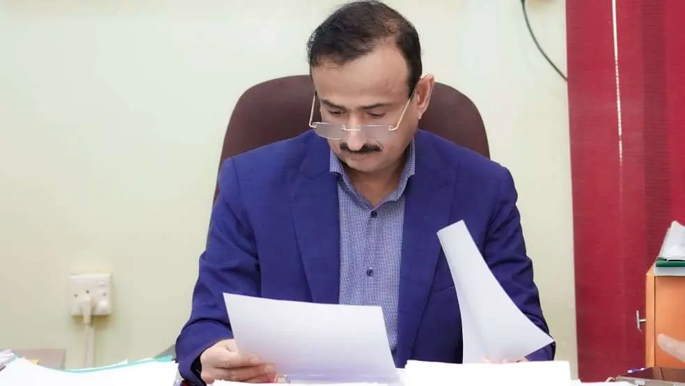 محافظ شبوة يدعو الى اعفاء جمعية الصناعات النسيجية، دعا محافظ عوض محمد ابن الوزير، من الرسوم