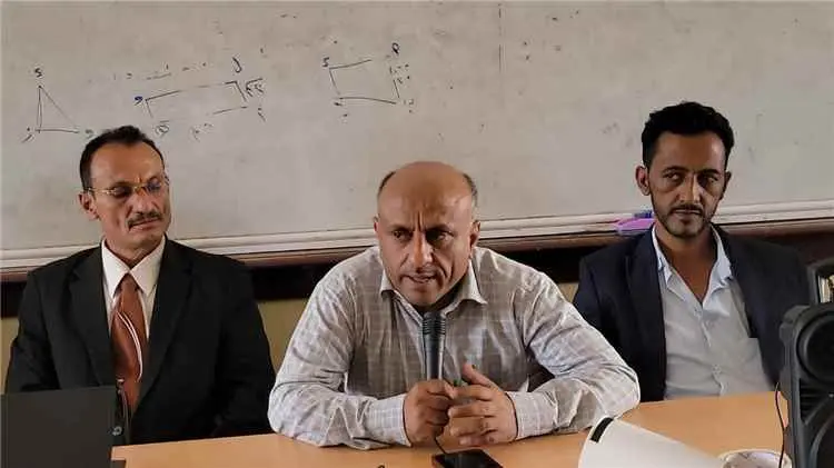 مدير عام الحصين يدشن دورة مهارات بناء السلام وحل النزاعات لتعزيز التماسك المجتمعي