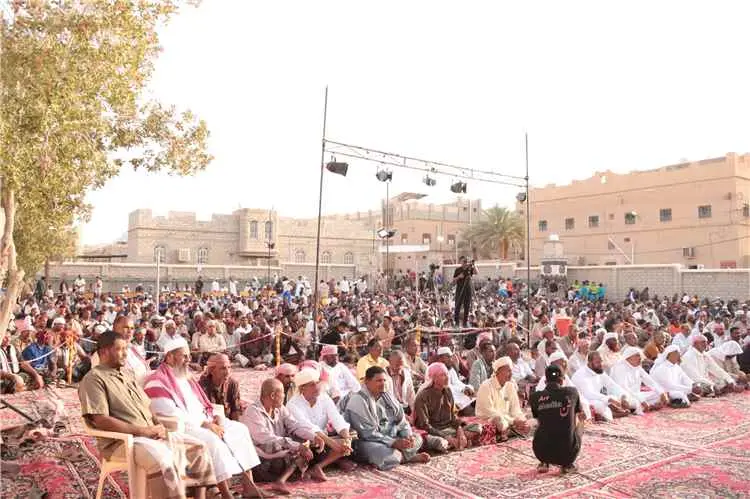 مهرجان الوصال الخامس يحتفي بزفاف 56 عريساً وعروساً