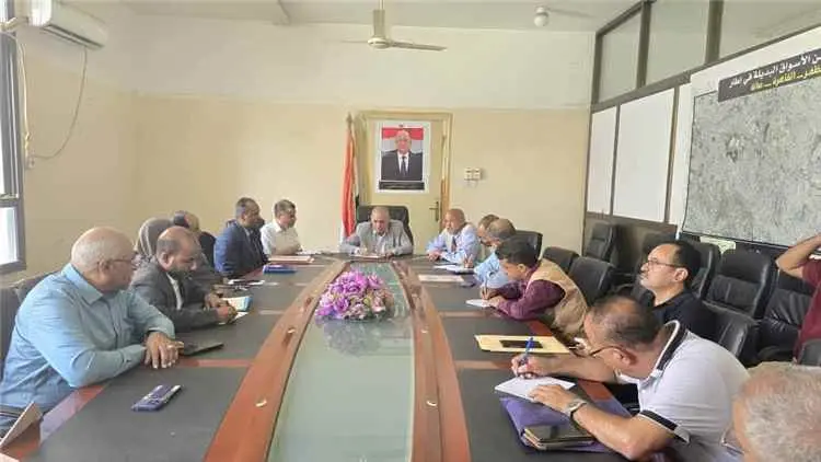 مدير الشؤون الاجتماعية في تعز يستعرض نجاحات مركز ت...