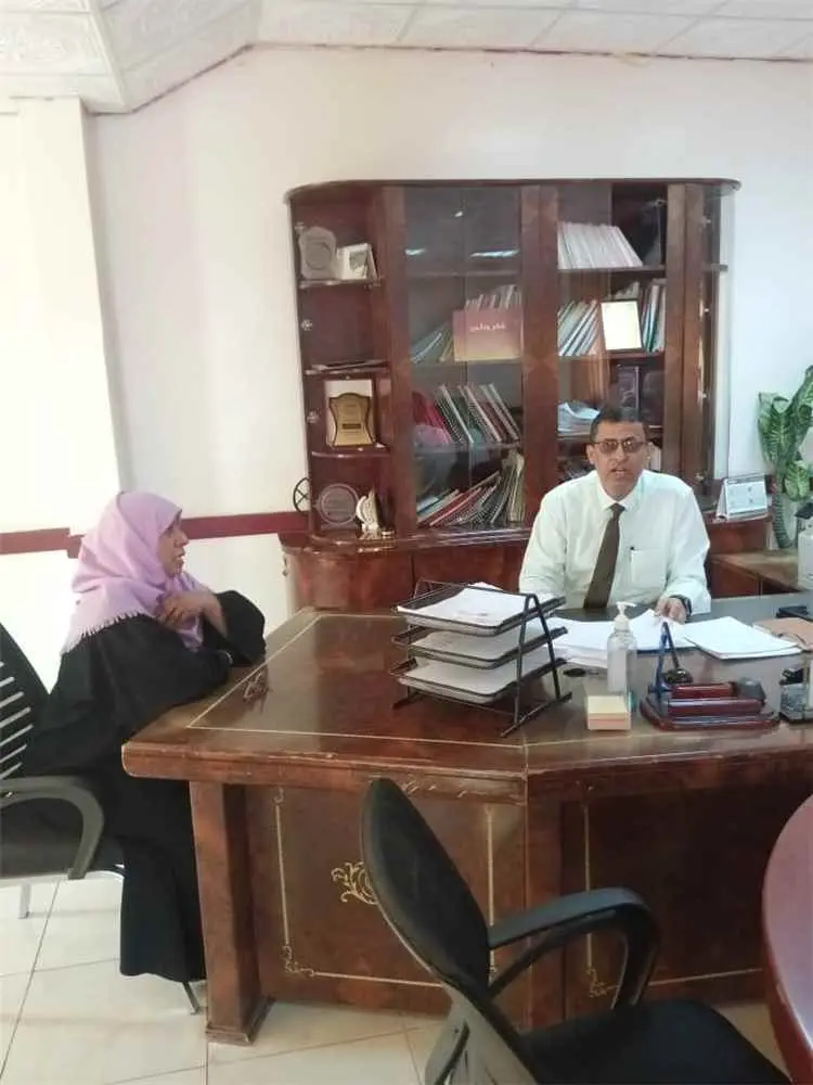 مدير عام صحة لحج واتحاد نساء اليمن يبحثان تنفيذ مش...