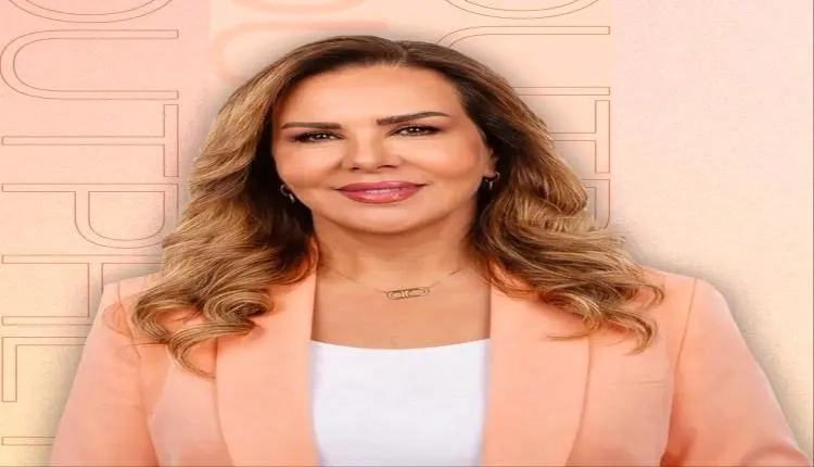 سلمى المصري تشارك فرحتها بخطوبة نجلها في أجواء عائ...