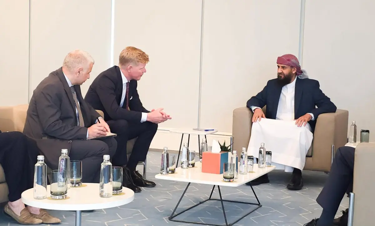المحرّمي يستقبل المبعوث الأممي ويبحث معه مستجدات ا...