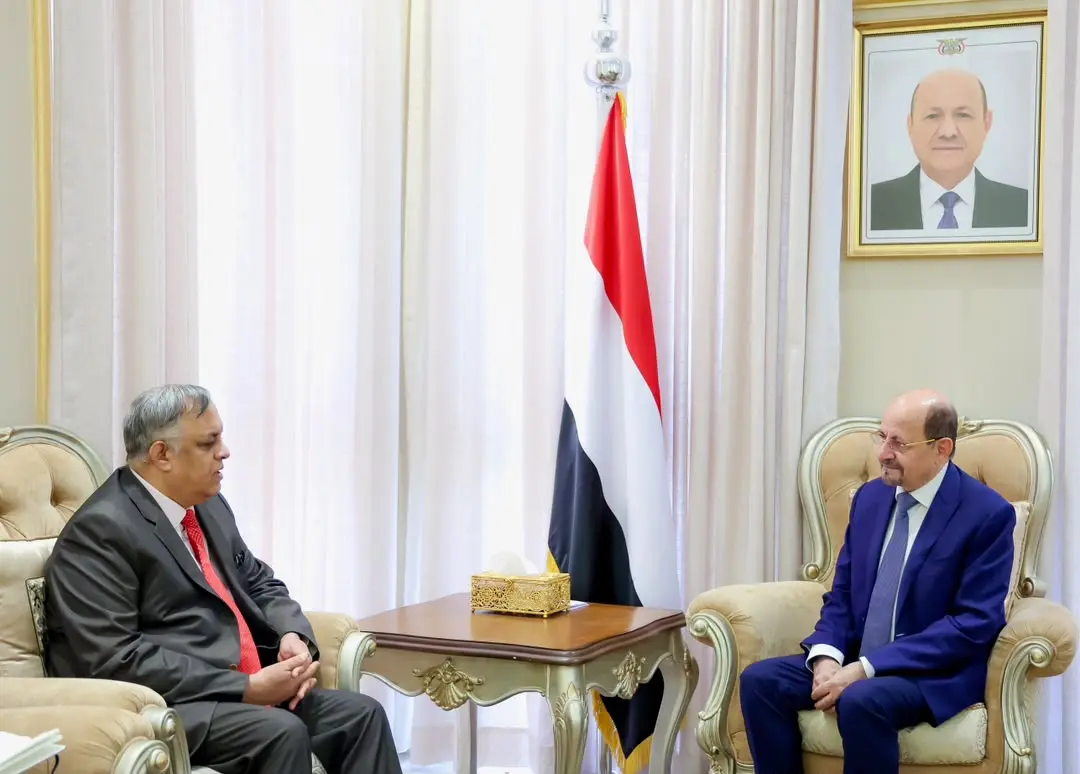 رئيس الوزراء وزير الخارجية يستقبل السفير الهندي وي...