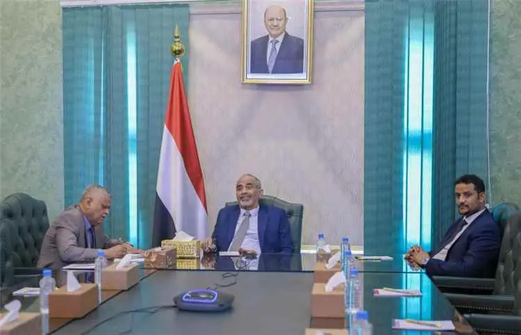 عضو مجلس القيادة محمود الصبيحي يلتقي السفير الأمري...