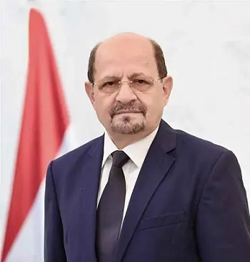 رئيس الوزراء: الحكومة تتحرك على مسارين لإنقاذ الكه...