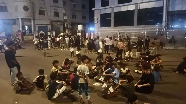 احتجاجات غاضبة في عدن لليوم الثالث.. واللجنة الأمن...