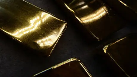 الذهب يتراجع بأكثر من 1% إلى أدنى مستوى في 11 أسبو...