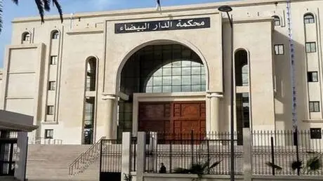 الجزائر.. الادعاء يطلب أحكاما مطولة بالسجن لأعضاء...