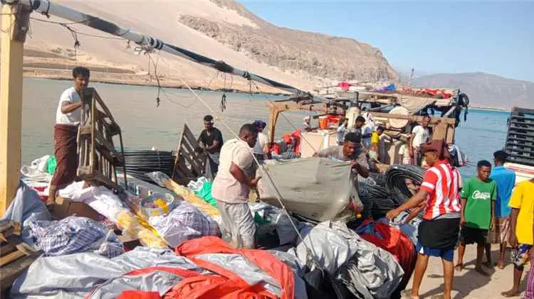 انجراف عبارتي "الرحال" و"البركة" إلى سواحل ظفار بع...