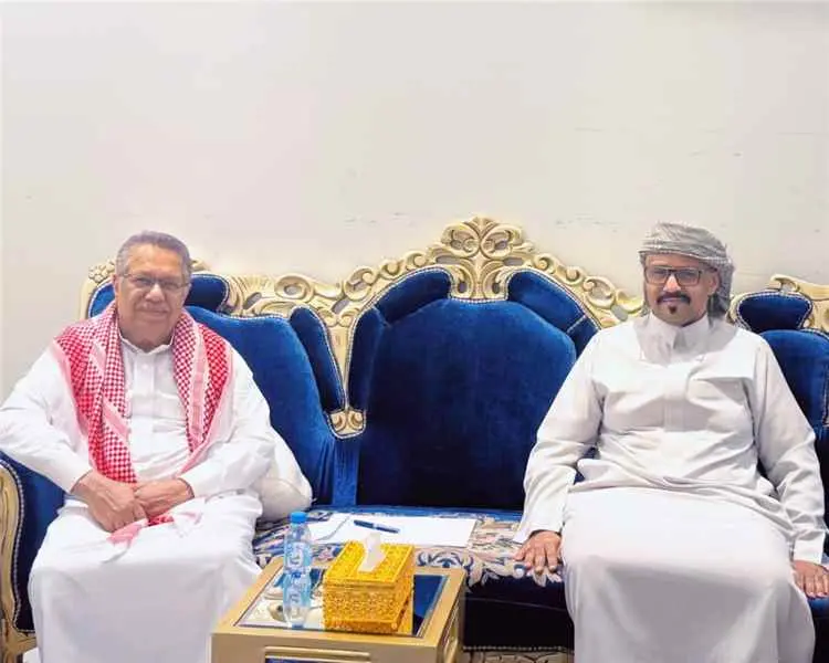 رئيس مجلس الشورى يلتقي مدير عام مصلحة شؤون القبائل بوادي وصحراء حضرموت