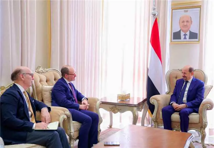 رئيس الوزراء وزير الخارجية يستقبل وزير الدولة الإس...