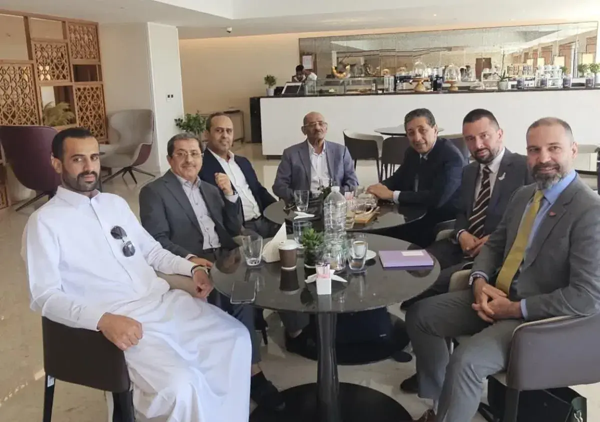 قيادات بالمؤتمر الشعبي العام تناقش الأزمة اليمنية...