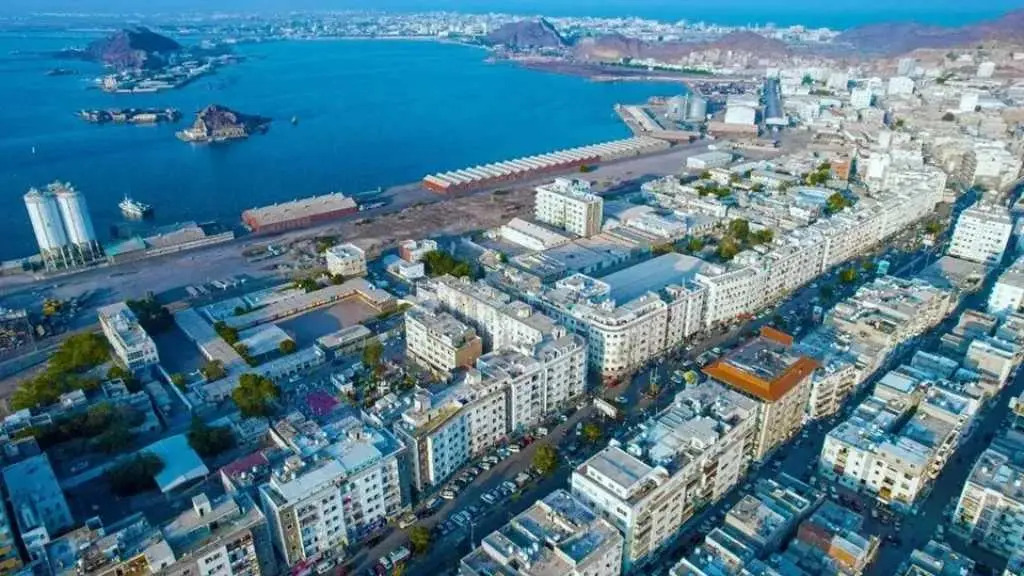 شرطة عدن تضبط متهما بالشروع في القتل