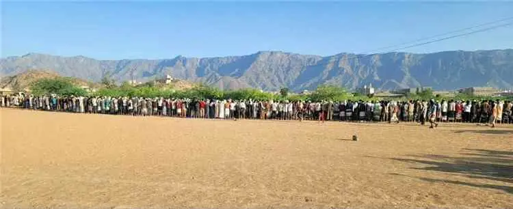 إقامة صلاة الاستسقاء في لودر وسط حضور واسع من المو...