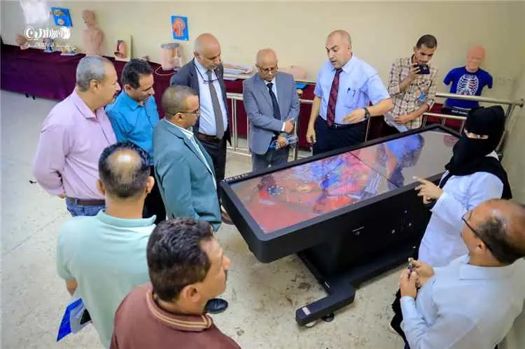 رئيس جامعة إقليم سبأ يشيد بإنجازات جامعة تعز 
ويؤك...