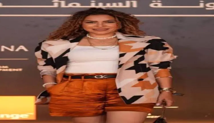 ألفت عمر تشيد بأحمد العوضي: جدع وبيتدخل في الوقت ا...