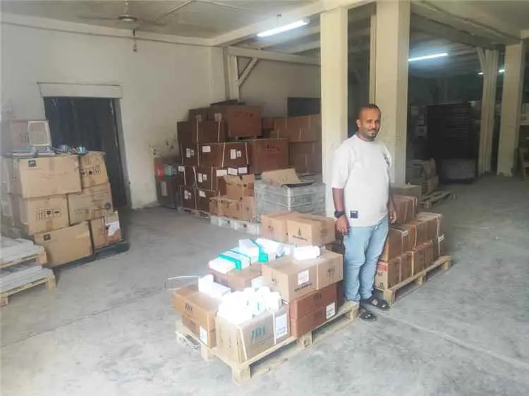 الإمداد الدوائي يرفد مرافق صحية في عدة محافظات بال...