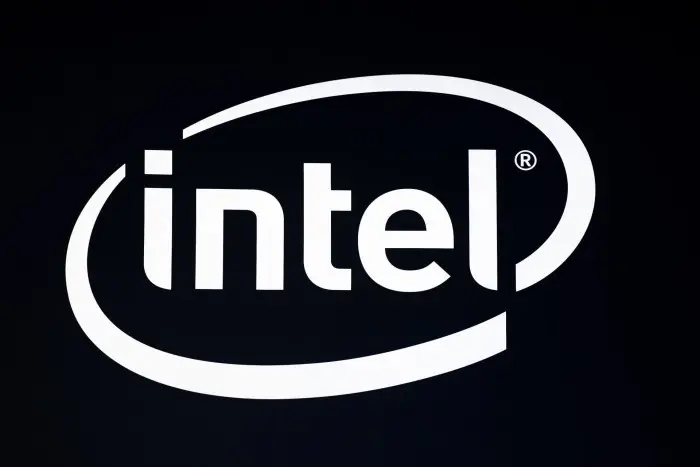 ألفابت تطلب من إنتل إنتاج 3 ملايين معالج تينسور