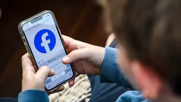 توقف مفاجئ يضرب فيسبوك ويؤثر على آلاف المستخدمين ح...