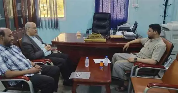 مدير عام السجل المدني ورئيس محكمة استئناف حضرموت ي...