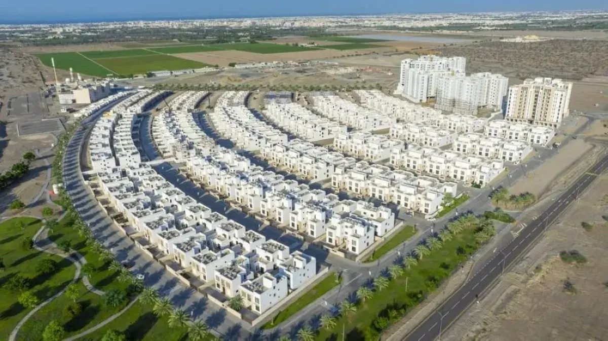 مؤشر العقارات العماني يصعد 16% في الربع الأول 2026