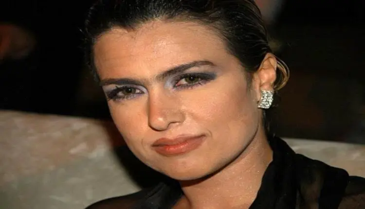في عيد ميلادها.. سيمون أيقونة التسعينيات التي بدأت...