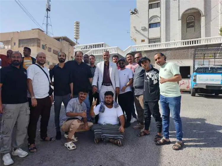 الإفراج عن الناشط سمير الأبي عقب احتجاز دام ساعتين في شرطة كريتر بعد توقيفه على خلفية دعوات احتجاجية