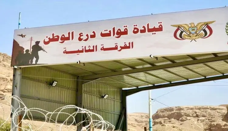 4 انفجـ,ـارات متتالية تضرب معسكر المنطقة العسكرية الأولى ومطار سيئون "تفاصيل جديدة"