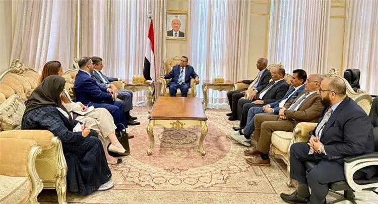 رئيس مجلس الشورى يستقبل السفير الأمريكي لدى اليمن بمناسبة انتهاء فترة عمله